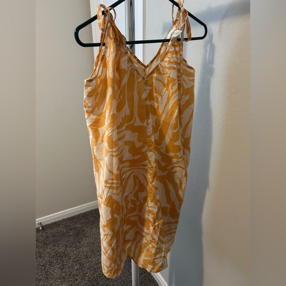 H & M SWIMSUIT COVER UP